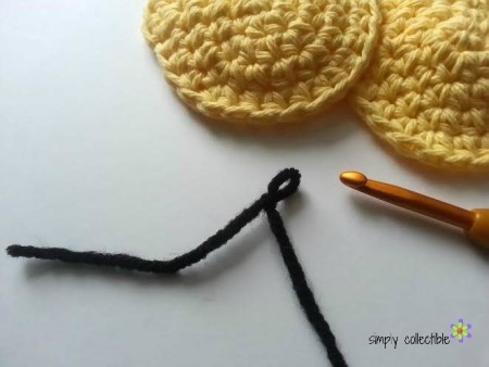 Smiley Coaster or Cup Holder Liner crochet pattern 2