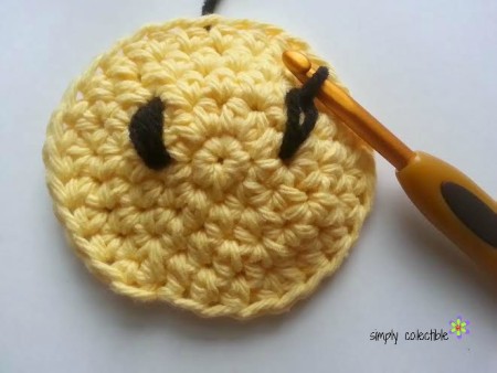 Smiley Coaster or Cup Holder Liner crochet pattern 5