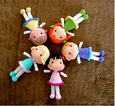 12 Adorable Free Toy #Crochet Patterns compiled by Simply Collectible