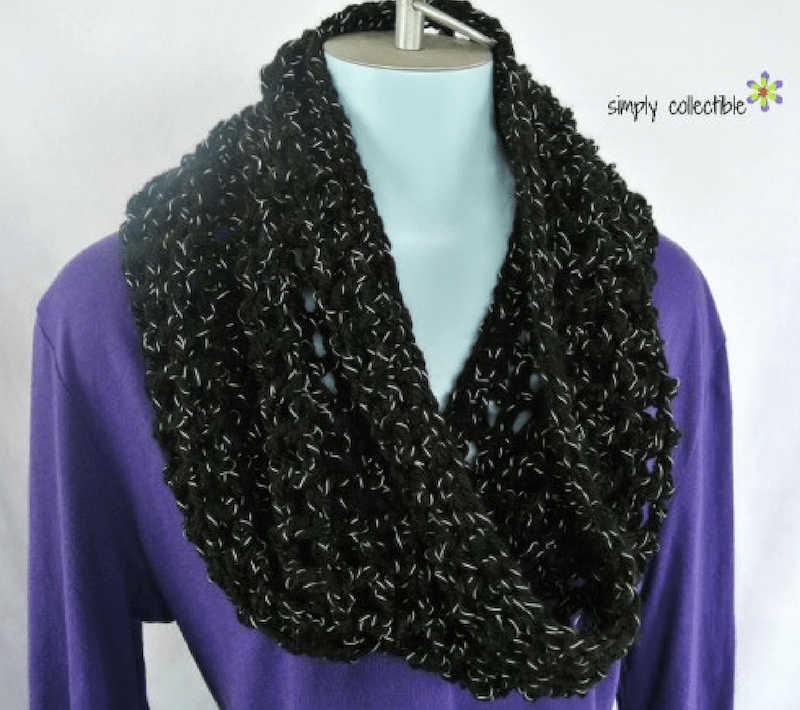 Coraline on Times Square Free Cowl Crochet Pattern
