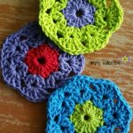 Retro Bloom Scrubbie free #crochet pattern by Simply Collectible