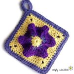 Penelope’s Pretty Petunia Potholder, free crochet pattern on SimplyCollectibleCrochet.com
