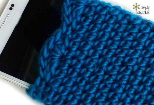 Simplicity Phone Sleeve - free crochet pattern by SimplyCollectibleCrochet.com