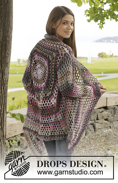 12 Amazing Free Circle Vest crochet patterns!