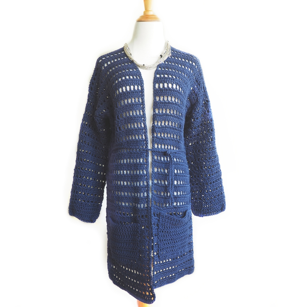 Belted Kimono Cardigan Crochet Pattern - Where else are you going to find something you made yourself that you can wear in both the winter and the fall? #crochettop #crochetpattern #crochetcardigan #crochetkimono #crochetlove #crochetaddict