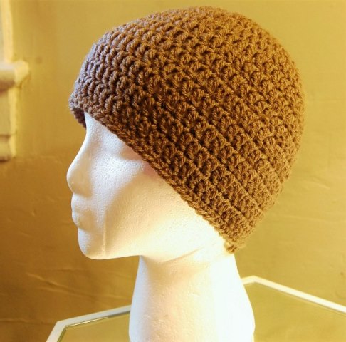 Men’s Basic Crochet Hat Pattern - These 14 crochet hat patterns for men are unique, fun to make and stylish. Pick up your hook and your favorite crochet beanie pattern and get stitching!  #crochethatpatterns #crochethatsformen #menscrochetbeanies