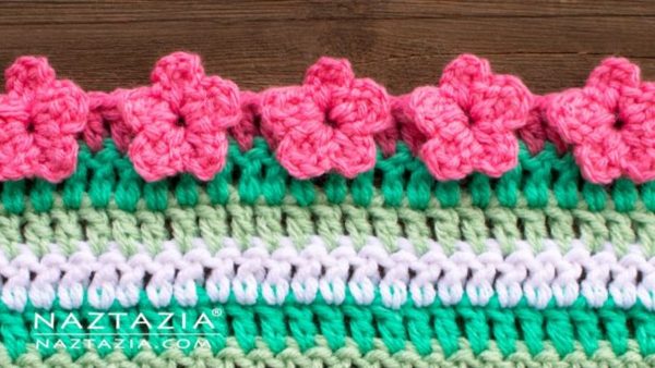 Flower edging crochet border pattern
