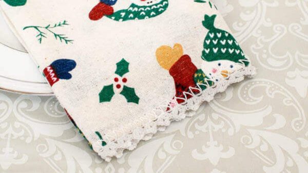 Christmas napkin with crochet lace trim