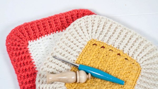 Crochet rib border pattern with a needle hook