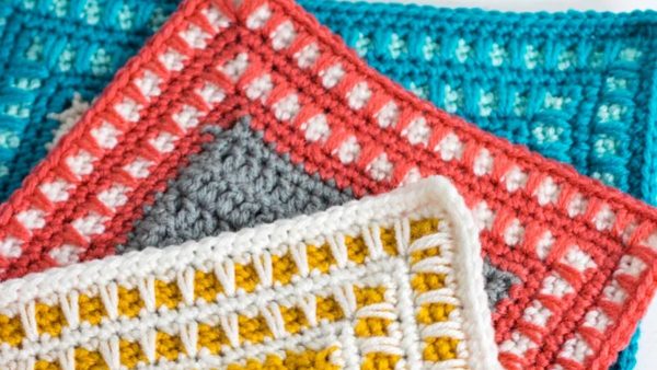 Crochet edging using spike stitch pattern