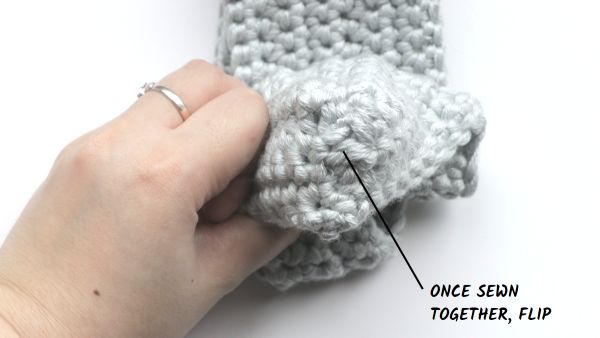 step-4 How to make the twist in the crochet twisted headband