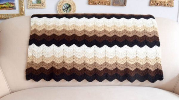Gentle Gradient Ripple Crochet Blanket
