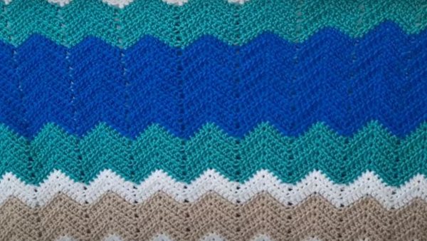 Crochet Chevron Blanket Stitch