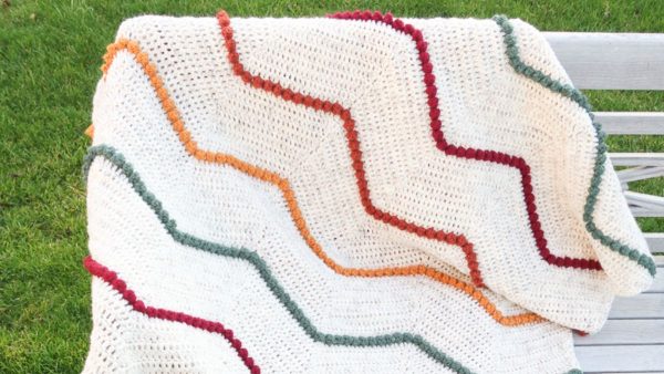 Minimalist Crochet Eldoris Chevron Blanket