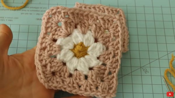 Daisy Granny Square Crochet