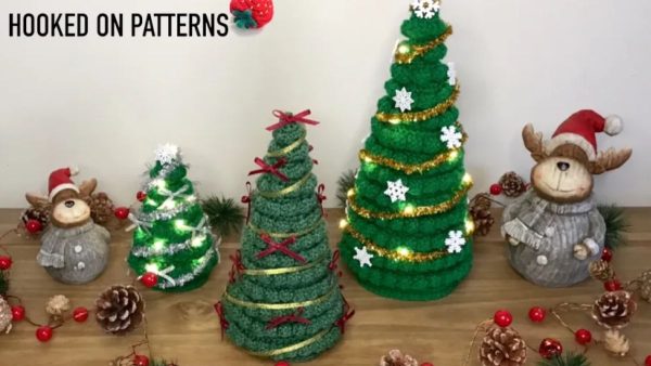 Mini Desktop/Tabletop Crochet Christmas Tree