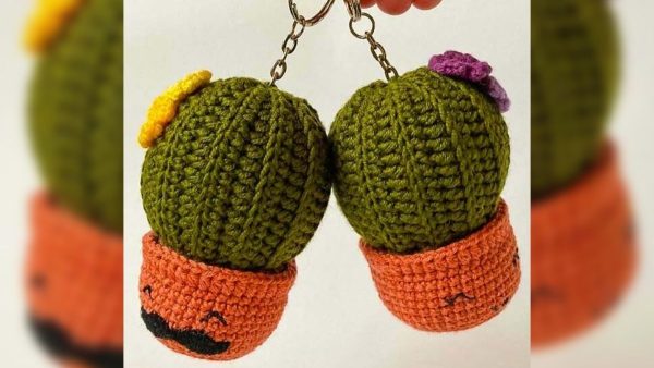 Crochet Cactus Keychain Amigurumi